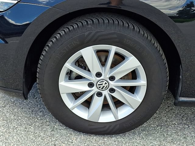 Used 2019 Volkswagen Golf S FWD image 35