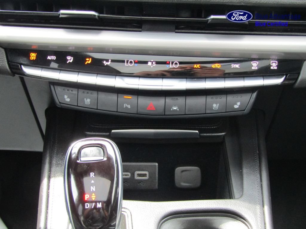 Used 2024 Cadillac XT4 Sport AWD/4WD image 38