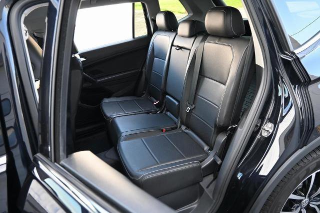 Used 2021 Volkswagen Tiguan SE image 24
