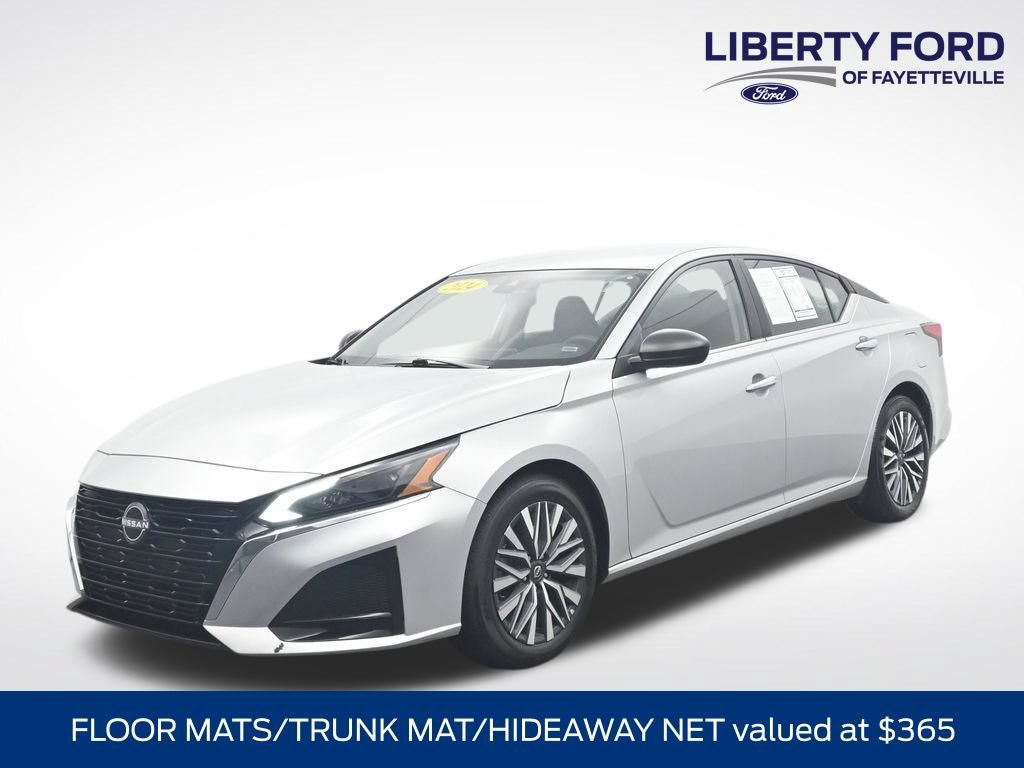 Used 2024 Nissan Altima 2.5 SV