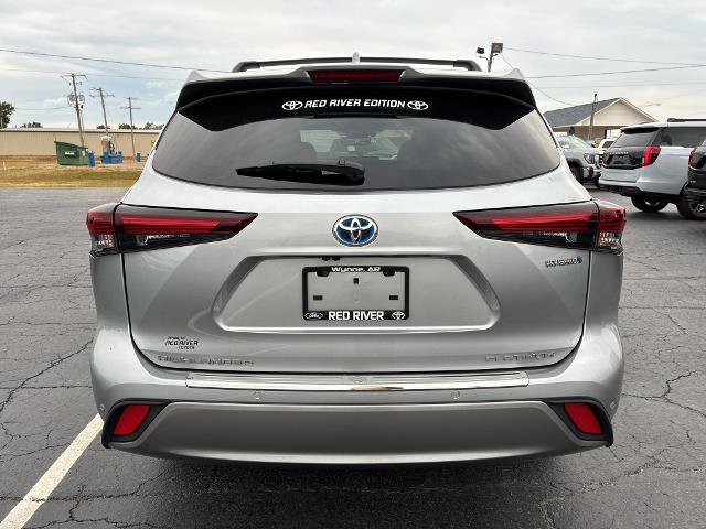 Used 2024 Toyota Highlander Platinum AWD/4WD image 6
