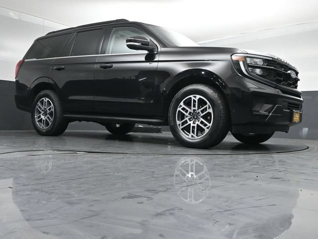 Certified 2025 Ford Expedition Active AWD/4WD image 38
