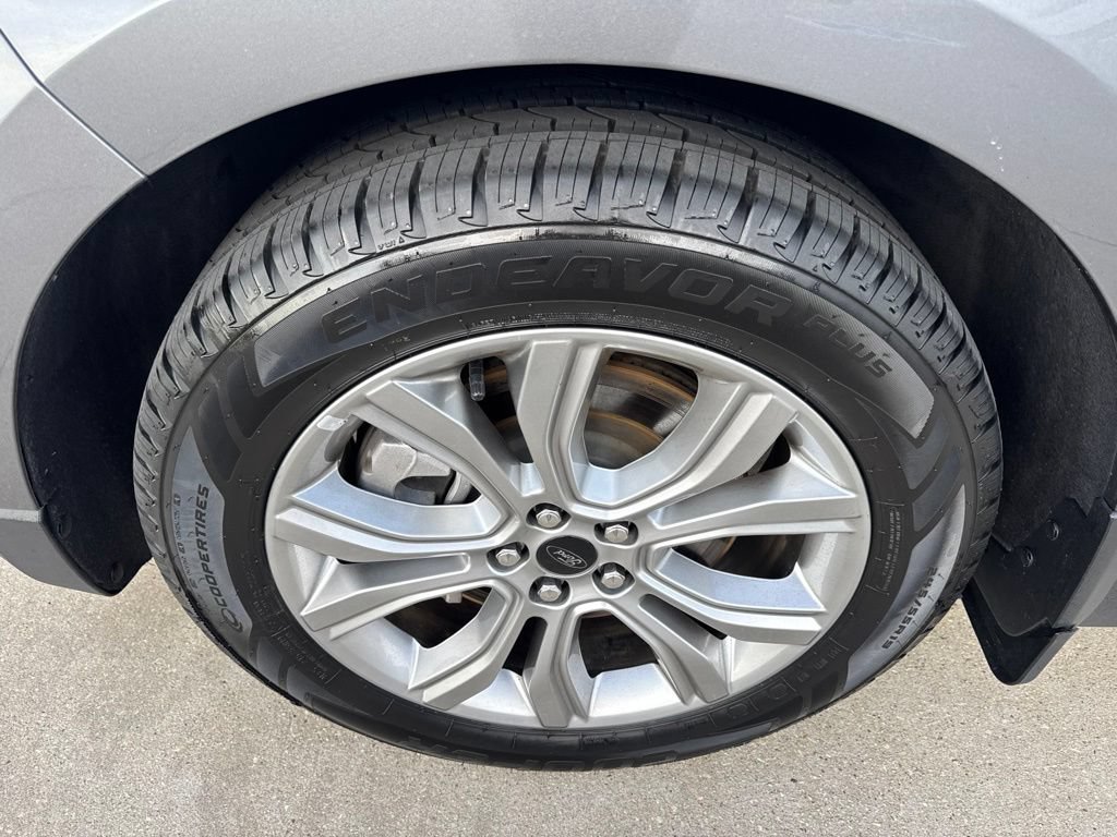 Certified 2023 Ford Edge Titanium w/ Equipment Group 301A AWD/4WD image 26