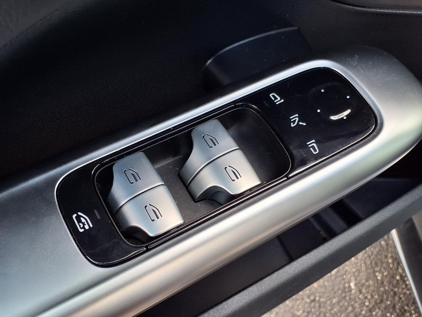 Used 2022 Mercedes-Benz C 300 Sedan w/ AMG Line w/ Night Package image 15