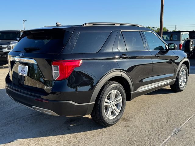 Certified 2023 Ford Explorer XLT w/ Equipment Group 202A AWD/4WD image 5