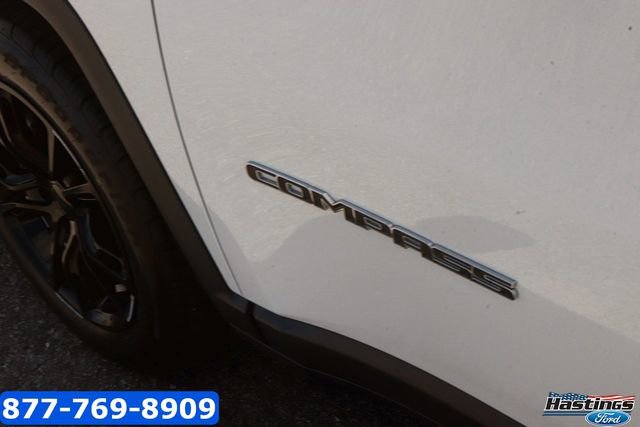 Used 2022 Jeep Compass Latitude w/ Sun and Sound Group FWD image 8