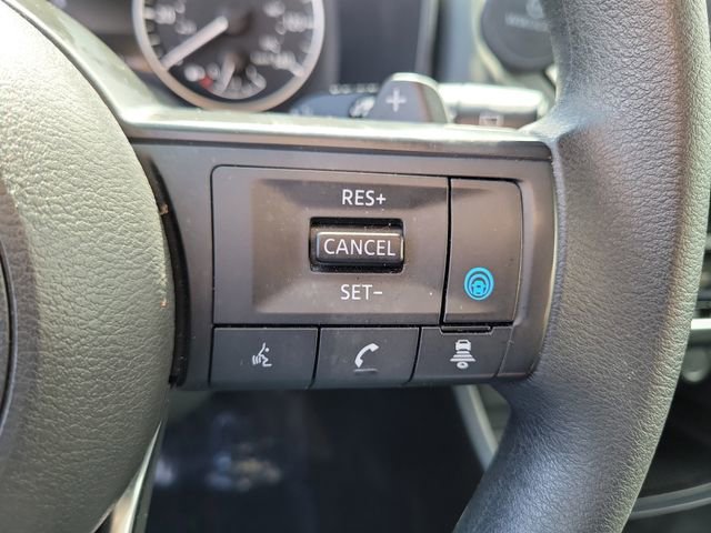 Used 2024 Nissan Rogue SV image 6