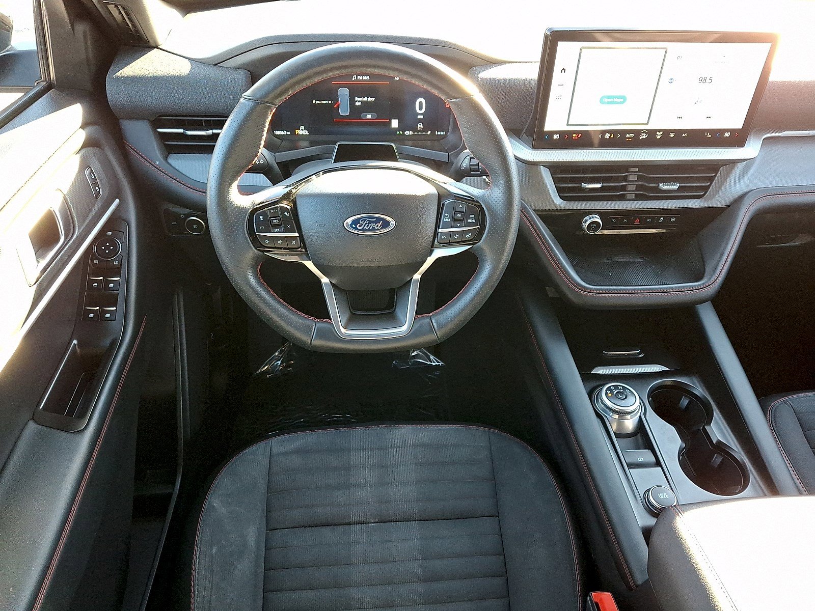 Certified 2025 Ford Explorer ST-Line w/ ST-Line Street Pack image 10