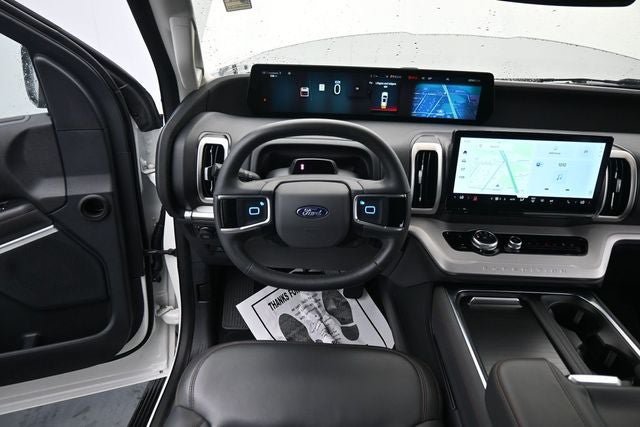 Certified 2025 Ford Expedition Active AWD/4WD image 23
