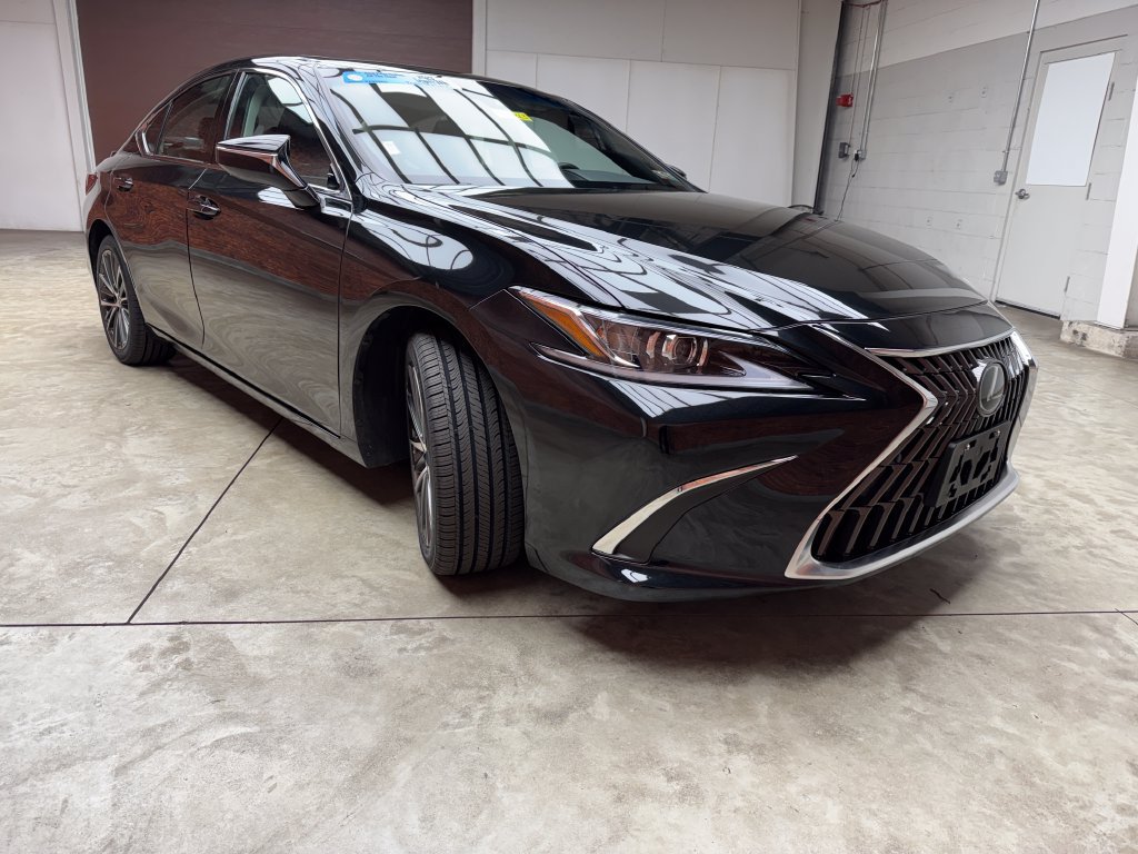 Used 2023 Lexus ES 300h w/ Premium Package FWD image 6