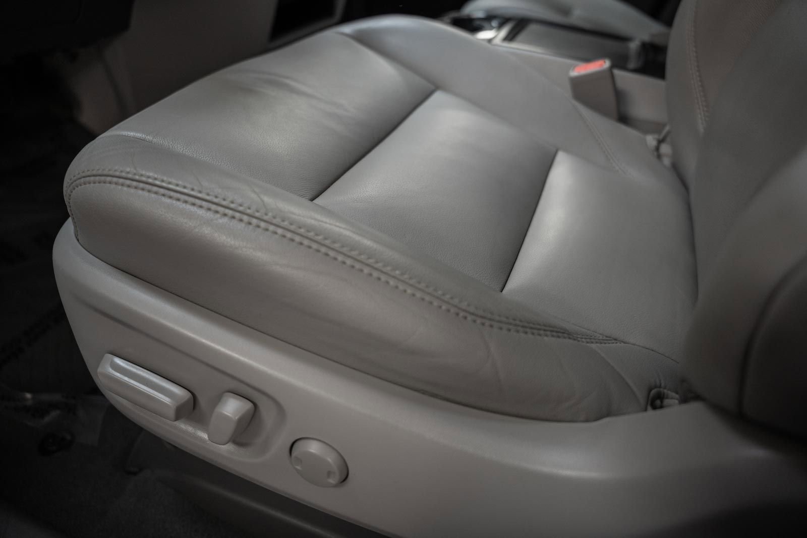 Used 2020 Toyota Sienna XLE w/ XLE Navigation Package image 43