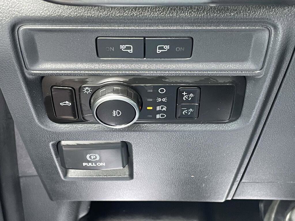 Certified 2023 Ford F150 XL w/ STX Appearance Package AWD/4WD image 32