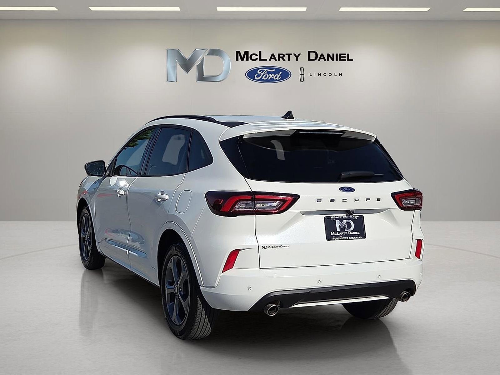 Certified 2023 Ford Escape ST-Line w/ Tech Pack #1 FWD image 4