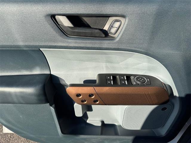 Certified 2023 Ford Maverick Lariat w/ Lariat Luxury Package image 17