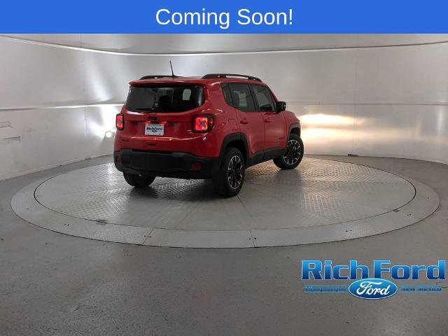 Used 2023 Jeep Renegade Latitude image 3