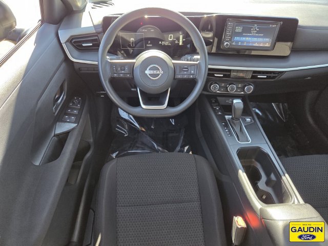 Used 2025 Nissan Kicks S FWD image 13