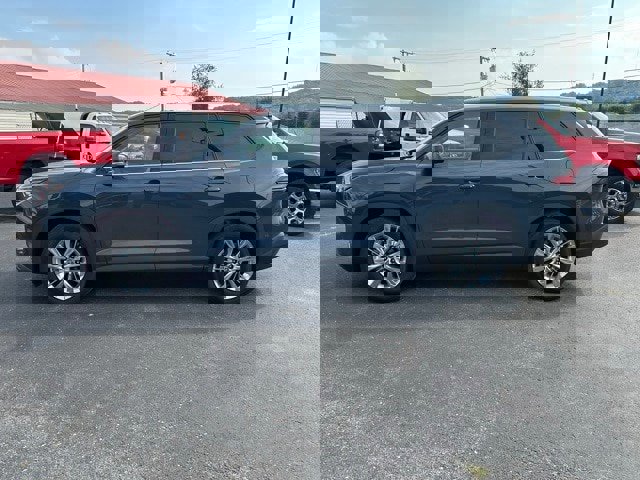 Used 2025 Toyota Grand Highlander AWD image 6