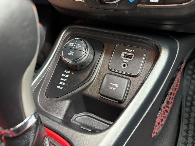 Used 2020 Jeep Compass Trailhawk AWD/4WD image 30