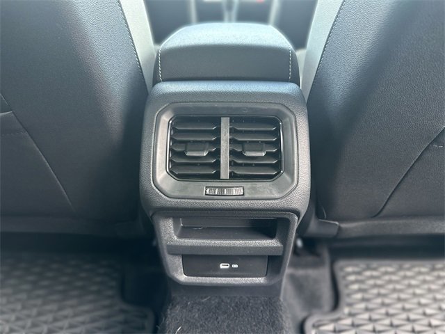 Used 2025 Volkswagen Taos SE image 24