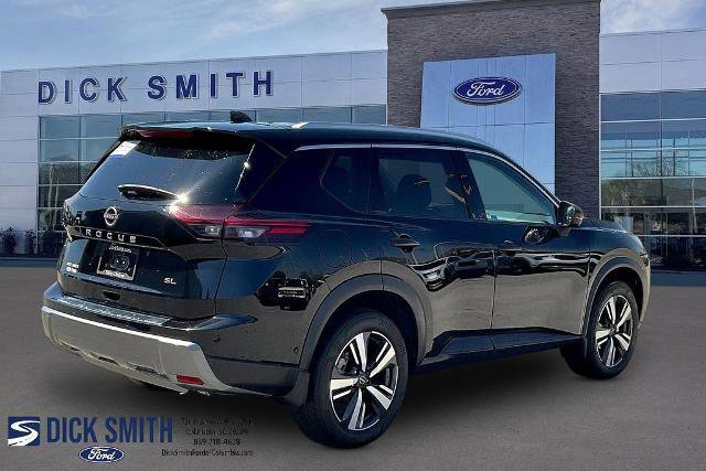 Used 2024 Nissan Rogue SL w/ SL Premium Package FWD image 4