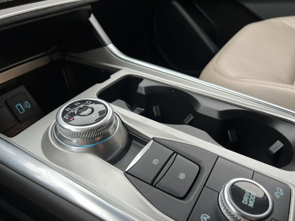 Certified 2023 Ford Explorer XLT w/ Equipment Group 202A image 30