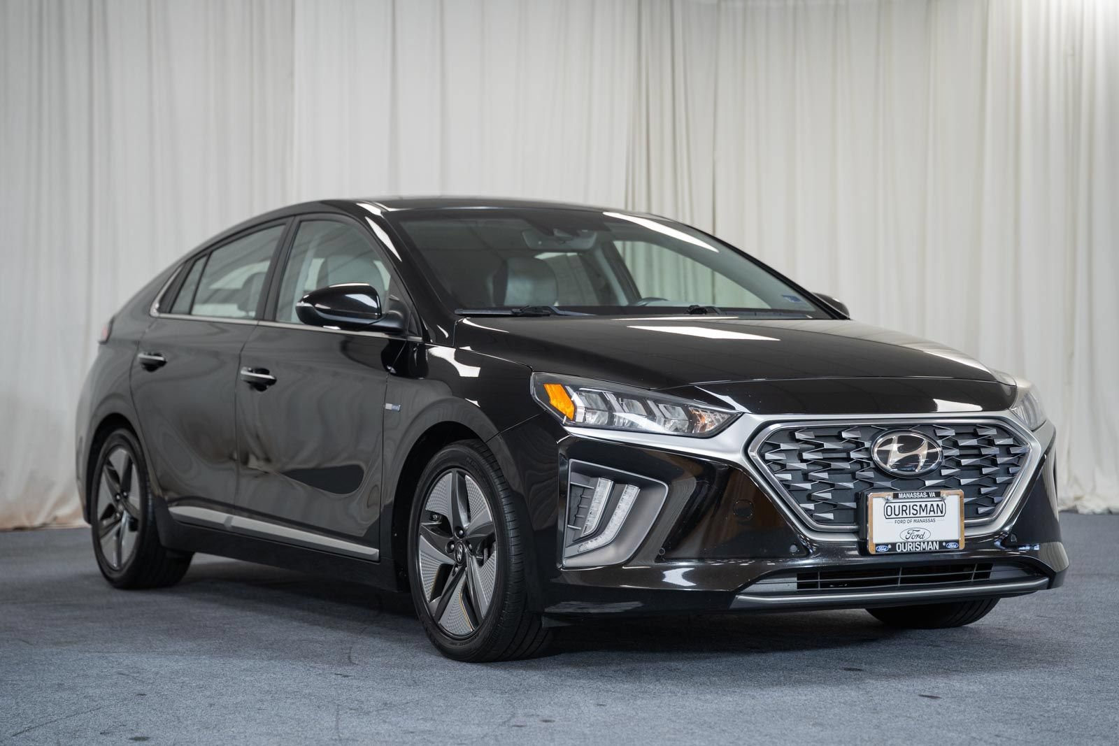Used 2020 Hyundai Ioniq Limited FWD image 1