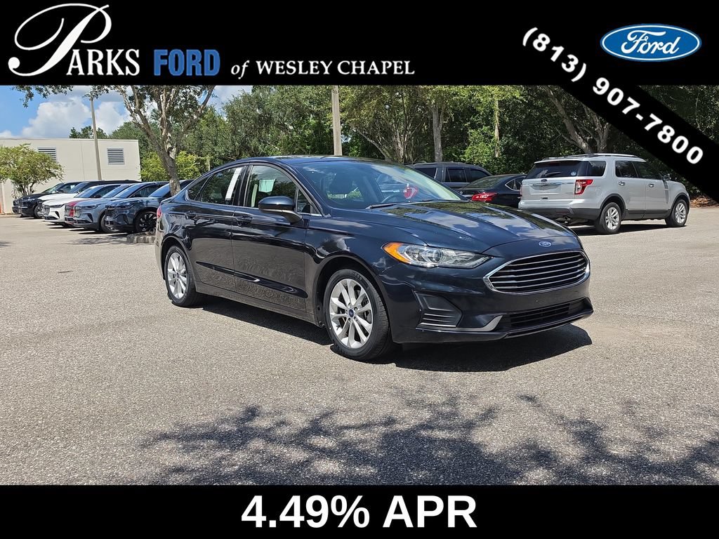 Certified 2020 Ford Fusion SE FWD image 1