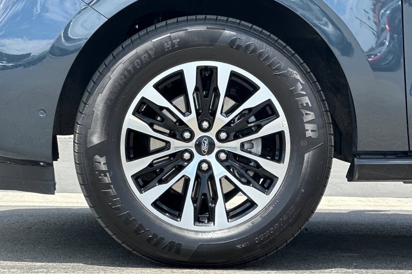 Certified 2025 Ford Expedition Max Platinum AWD/4WD image 27