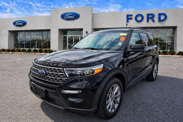 Certified 2023 Ford Explorer XLT w/ Equipment Group 202A