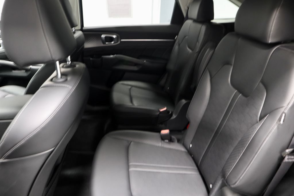 Used 2025 Kia Sorento SX FWD image 24