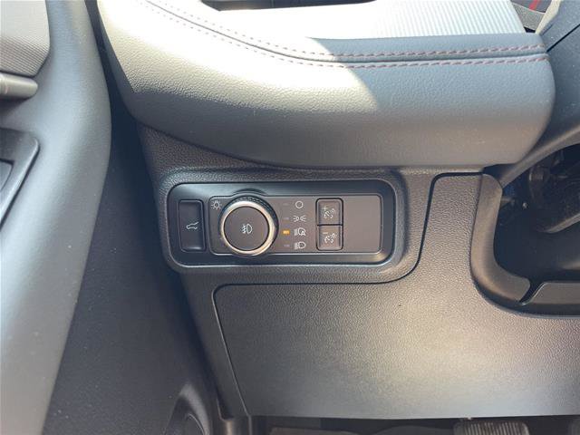 Certified 2025 Ford Explorer Active w/ Active Comfort Package AWD/4WD image 16