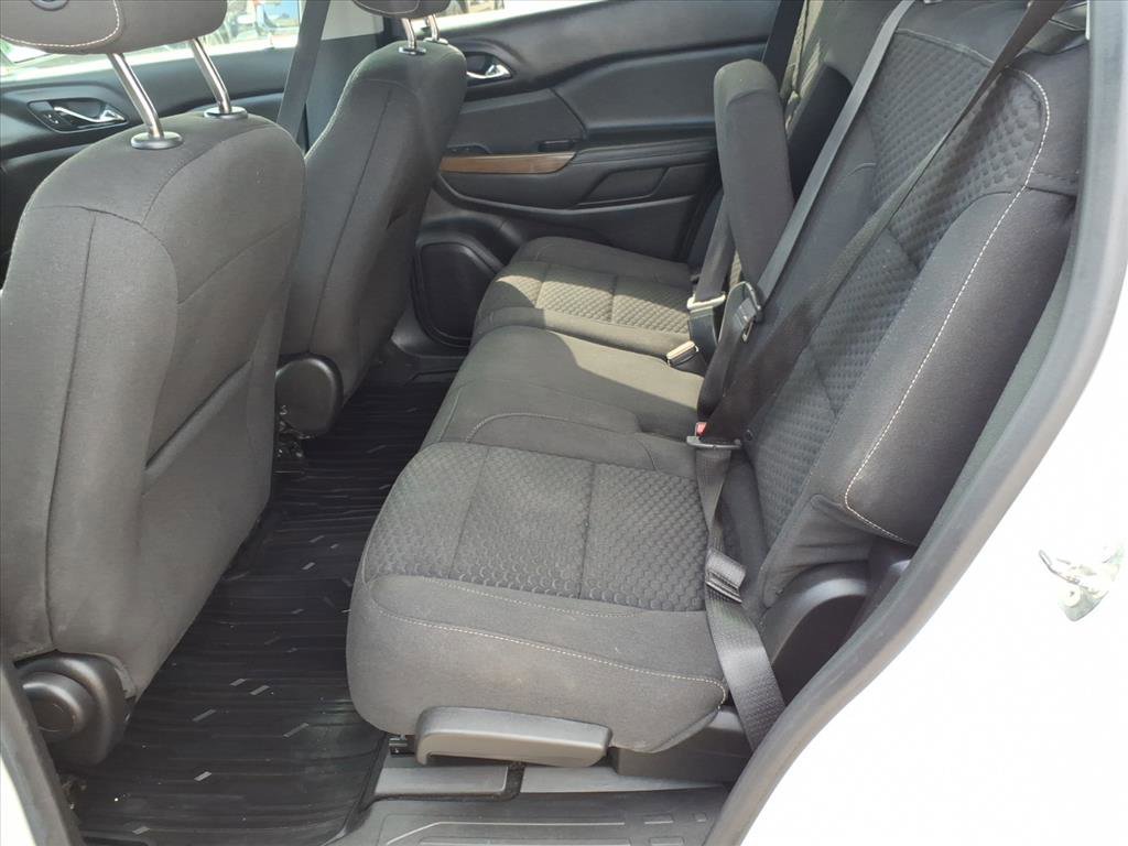 Used 2018 GMC Acadia SLE image 13