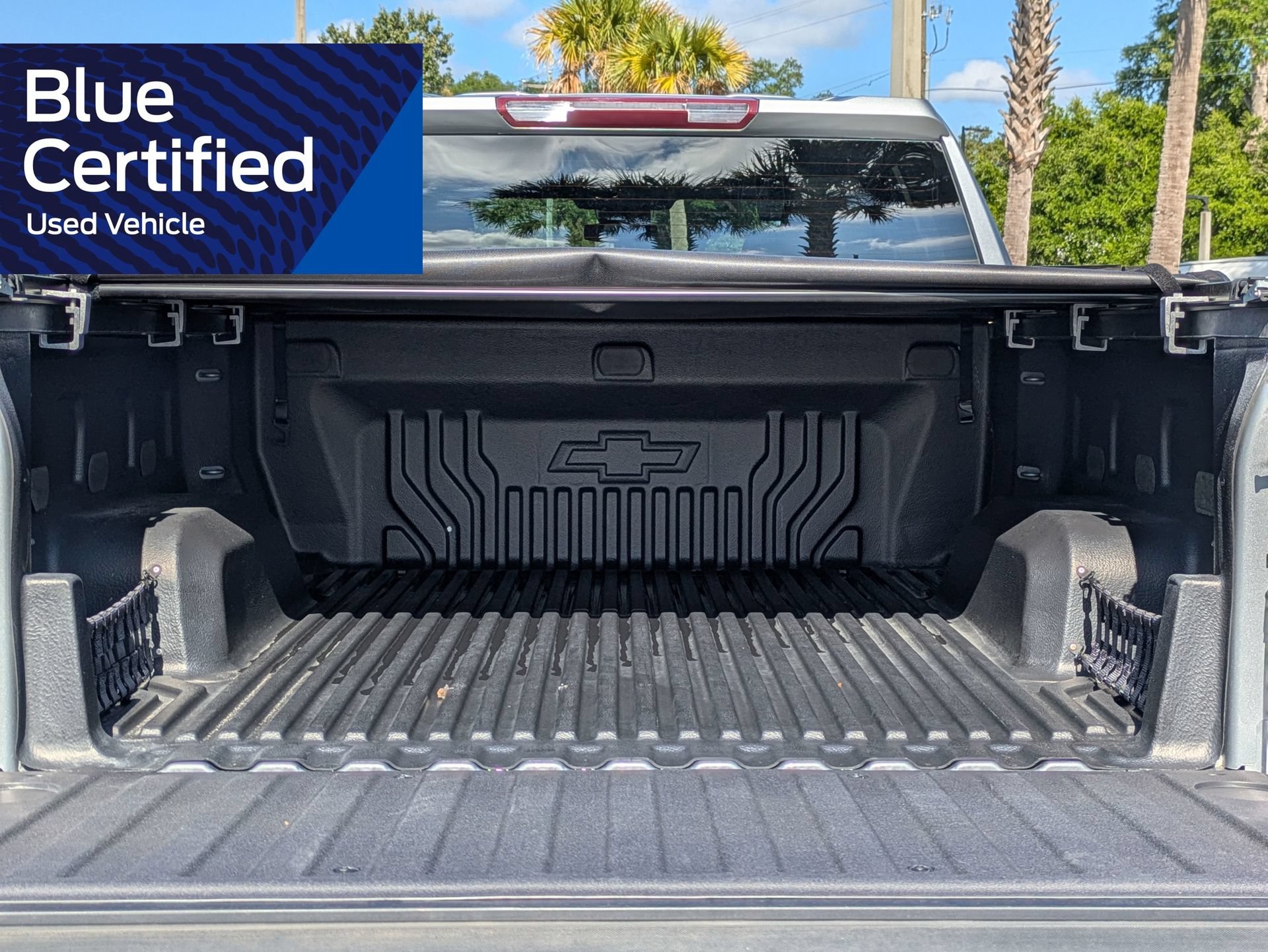 Used 2023 Chevrolet Silverado 1500 LT AWD/4WD image 17