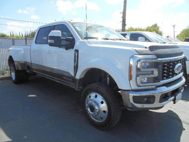 Certified 2023 Ford F450 Lariat w/ Lariat Ultimate Package AWD/4WD image 3
