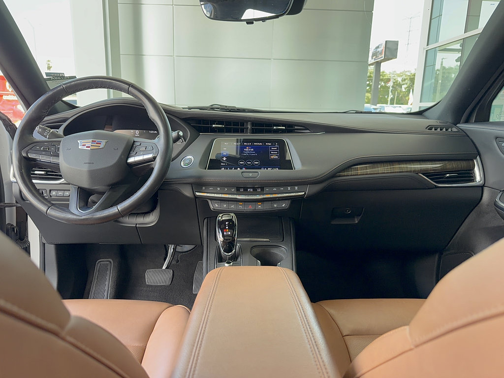 Used 2023 Cadillac XT4 Premium Luxury w/ Technology Package FWD image 26