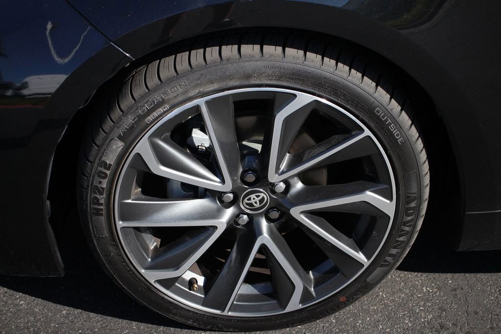 Used 2020 Toyota Corolla SE w/ Carpet Mat Package (TMS) FWD image 14