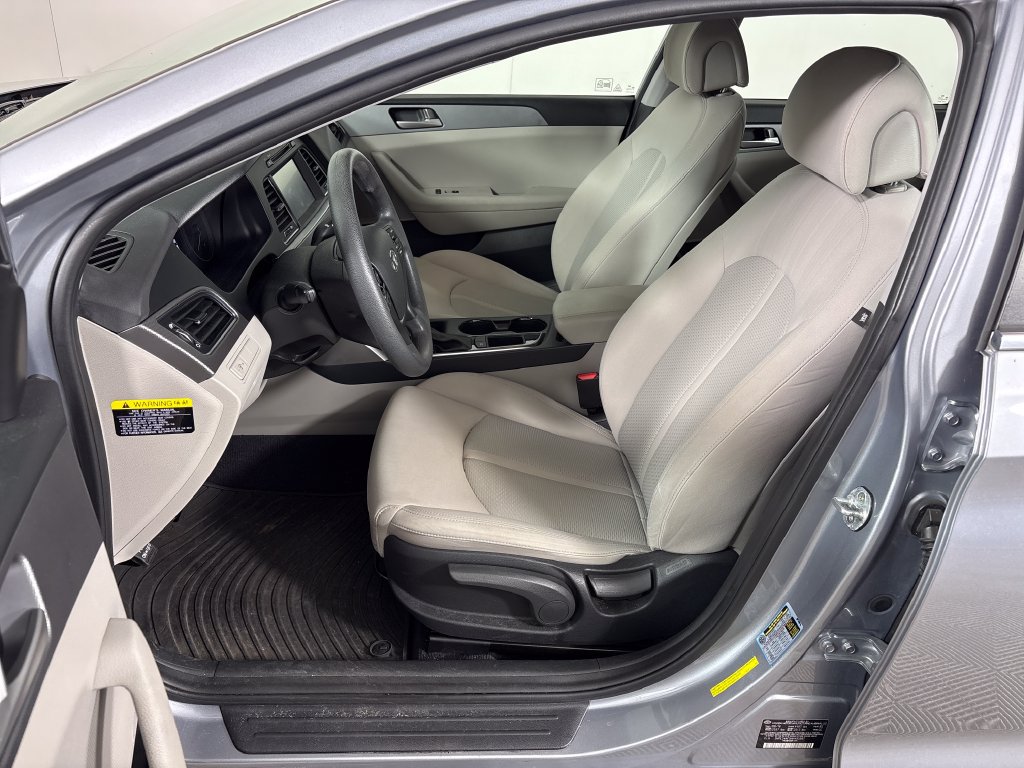 Used 2017 Hyundai Sonata SE FWD image 26
