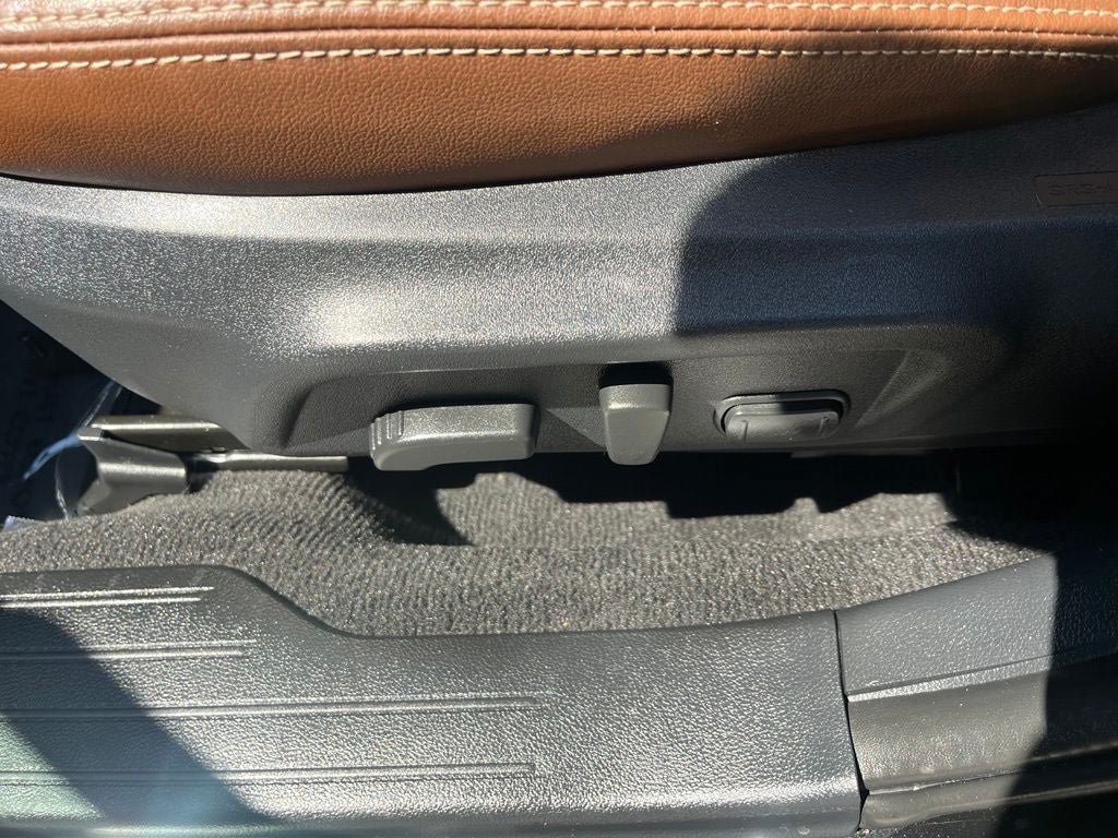 Used 2018 Subaru Outback 2.5i Touring AWD/4WD image 40