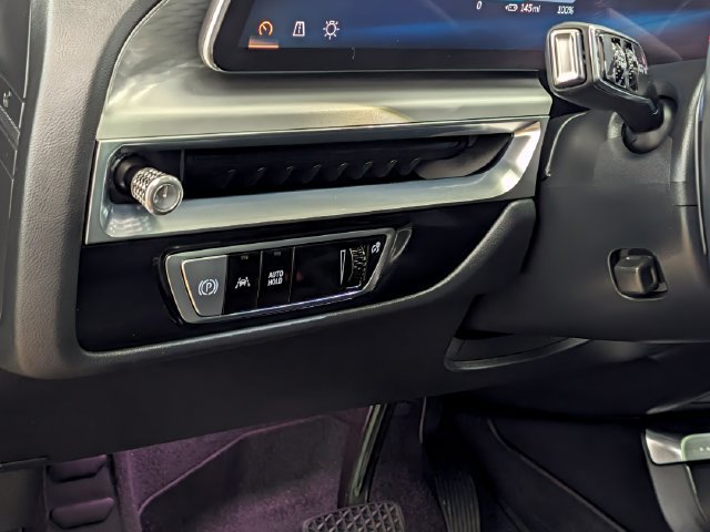Used 2023 Cadillac Lyriq 2WD image 10