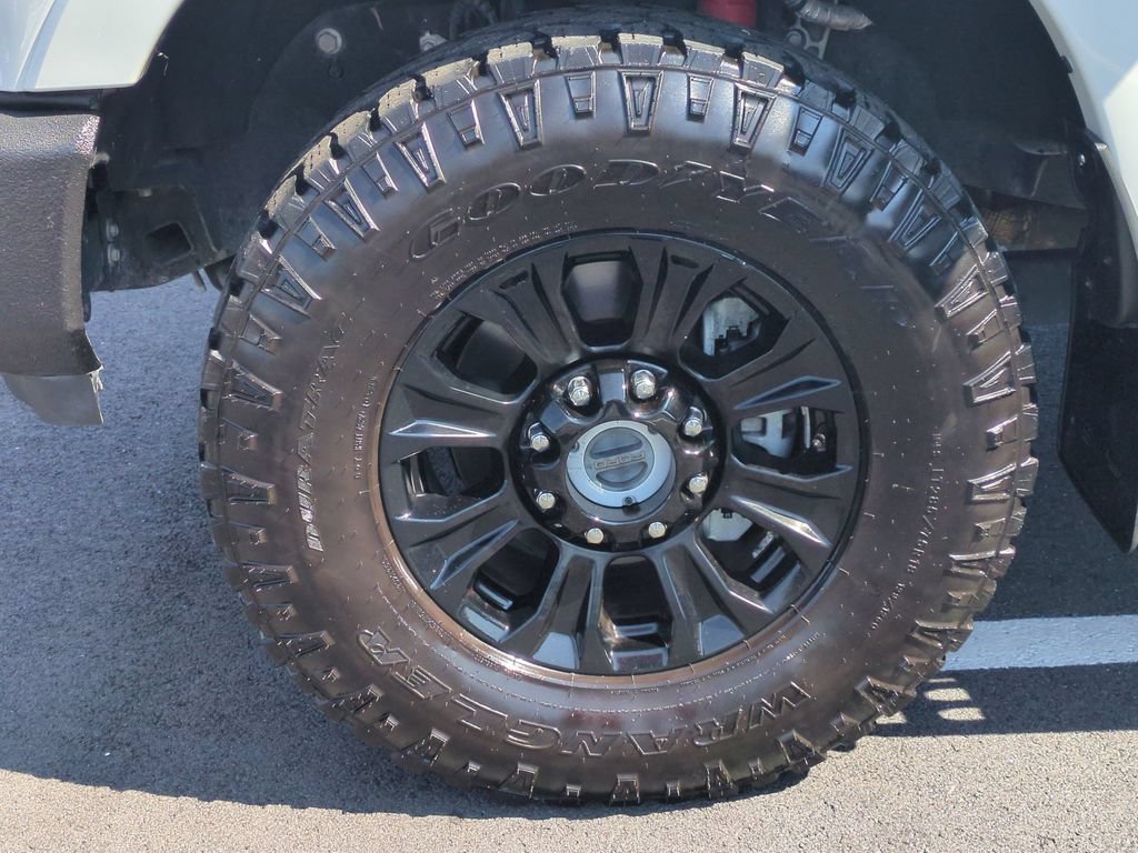 Certified 2022 Ford F350 Lariat w/ Tremor Off-Road Package AWD/4WD image 28