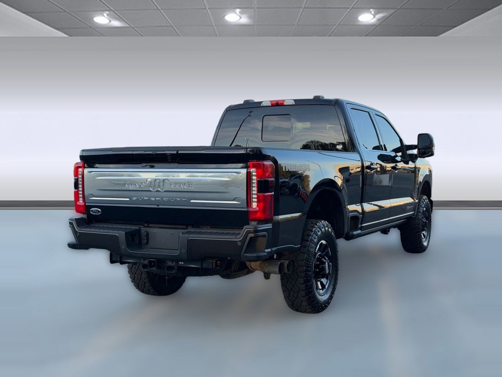 Certified 2025 Ford F250 King Ranch w/ Tremor Off-Road Package image 5