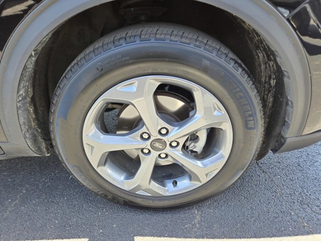 Certified 2025 Ford Escape ST-Line FWD image 40