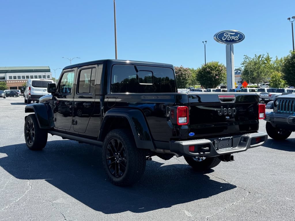Used 2024 Jeep Gladiator Sport AWD/4WD image 6