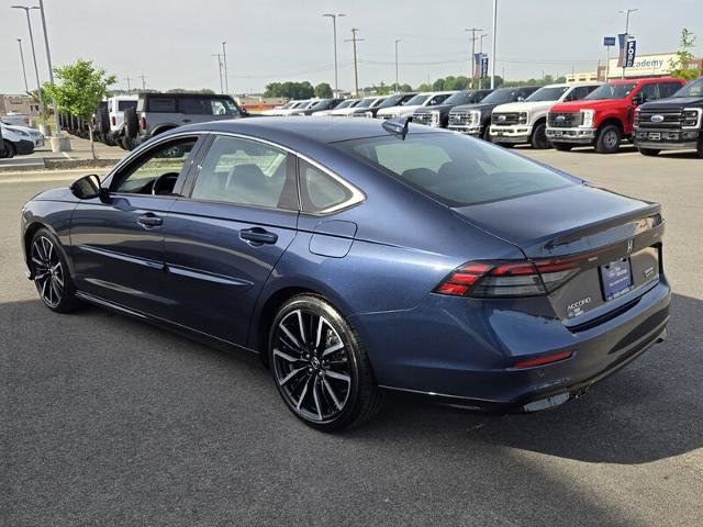 Used 2023 Honda Accord Touring image 7