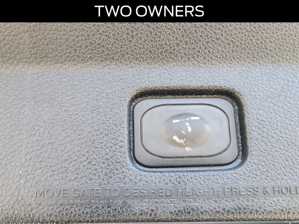 Certified 2018 Ford Explorer XLT w/ Equipment Group 202A image 7