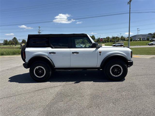 Certified 2022 Ford Bronco Badlands w/ Sasquatch Package AWD/4WD image 4