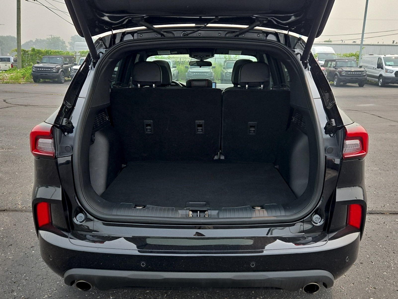 Certified 2023 Ford Escape ST-Line w/ Tech Pack #1 AWD/4WD image 24