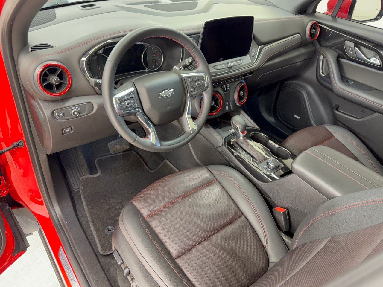 Used 2023 Chevrolet Blazer RS FWD image 4