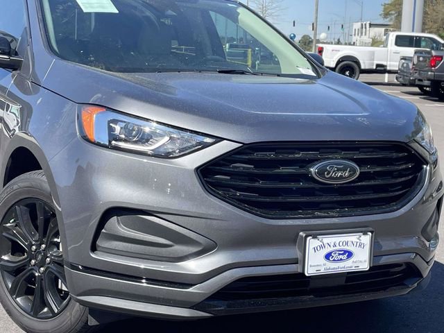 Certified 2024 Ford Edge SE w/ Black Appearance Package image 2