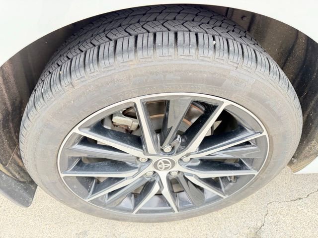 Used 2024 Toyota Camry SE w/ Convenience Package image 8